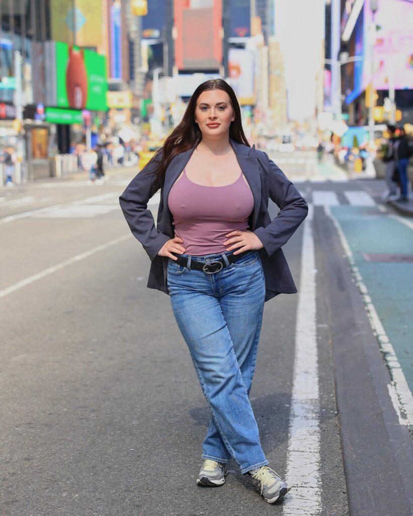 Who Is Lindsay Lee? Complete Biography, Career, Net Worth & Life Story